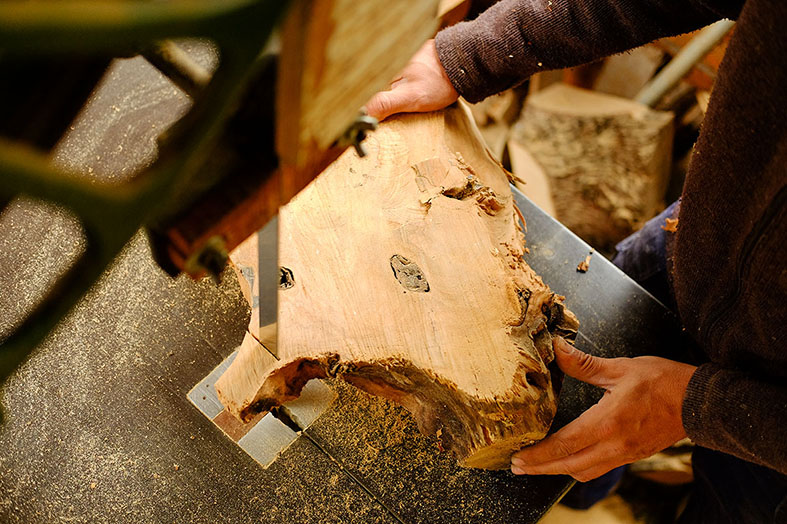 Rigas Aggelos-3-choosing%20the%20correct%20wood-small%20pofile%20photo%20web